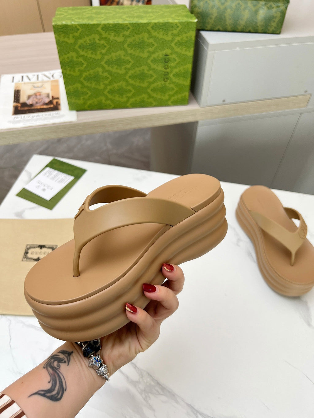 GUCCI THONG PLATFORM 5 CM IN CIDER BROWN IMPORTED TPU