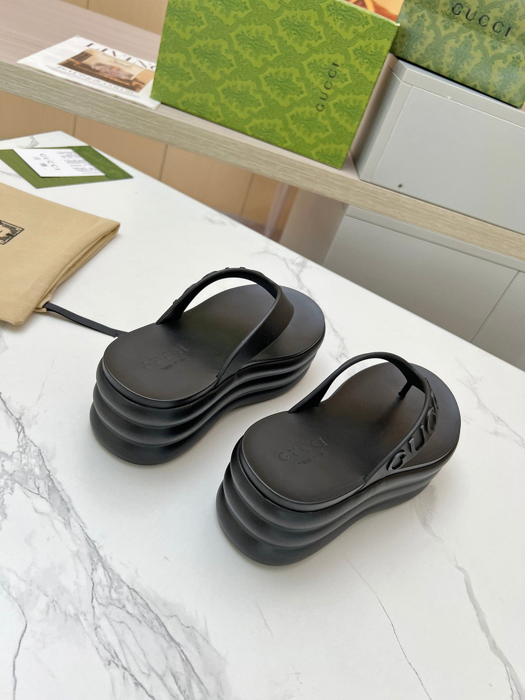 GUCCI THONG PLATFORM 5 CM IN BLACK IMPORTED TPU