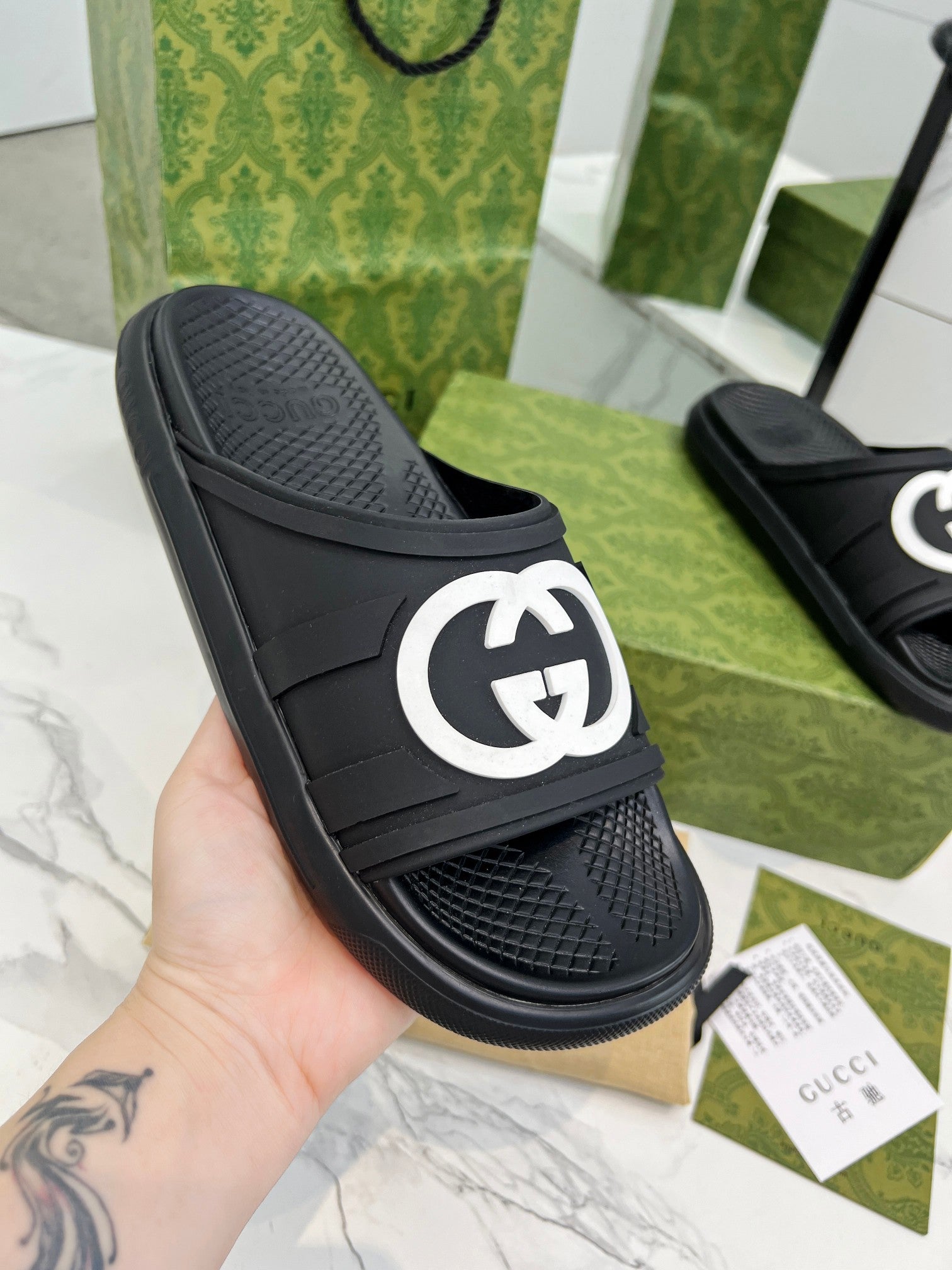 GUCCI PLATFORM SLIPPERS IN BLACK IMPORTED TPU