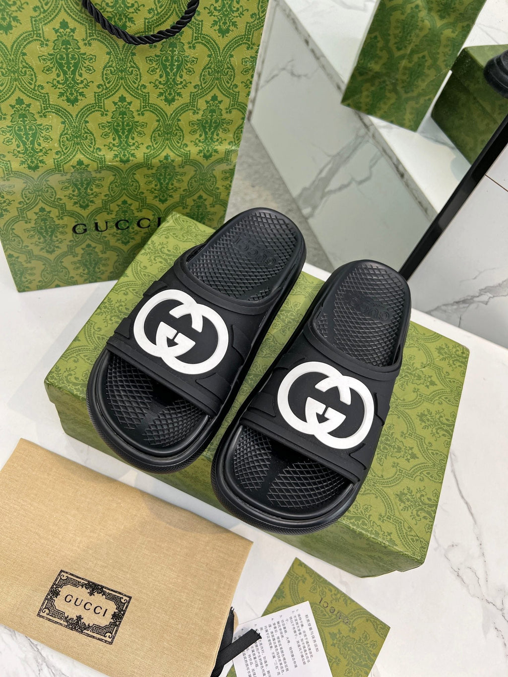 GUCCI PLATFORM SLIPPERS IN BLACK IMPORTED TPU