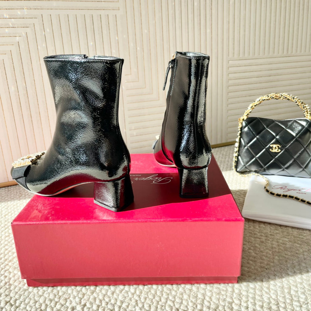BELLE VIVIER ANKLE BOOTS IN BLACK GLOSSY CALFSKIN RHINESTONE BUCKLE