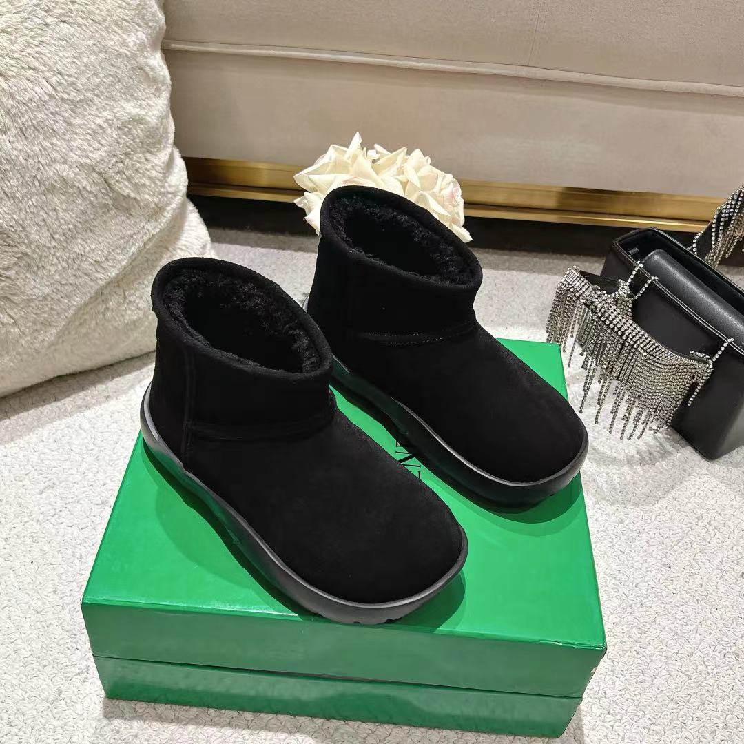 BOTTEGA VENETA SNAP MINI ANKLE BOOTS IN BLACK SUEDE AND SHEARLING LINING