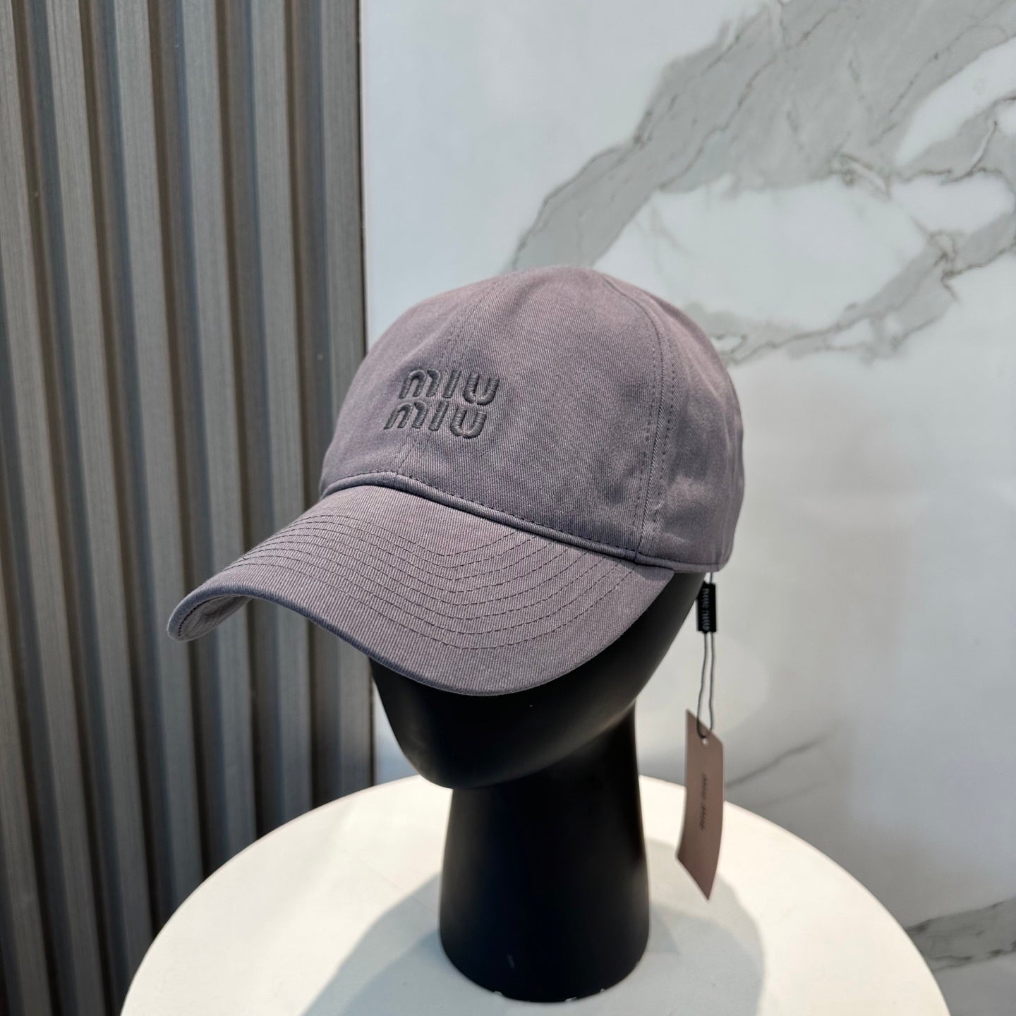 MM BASEBALL CAP IN GREY ORANGE FABRIC BRAND EMBROIDERY