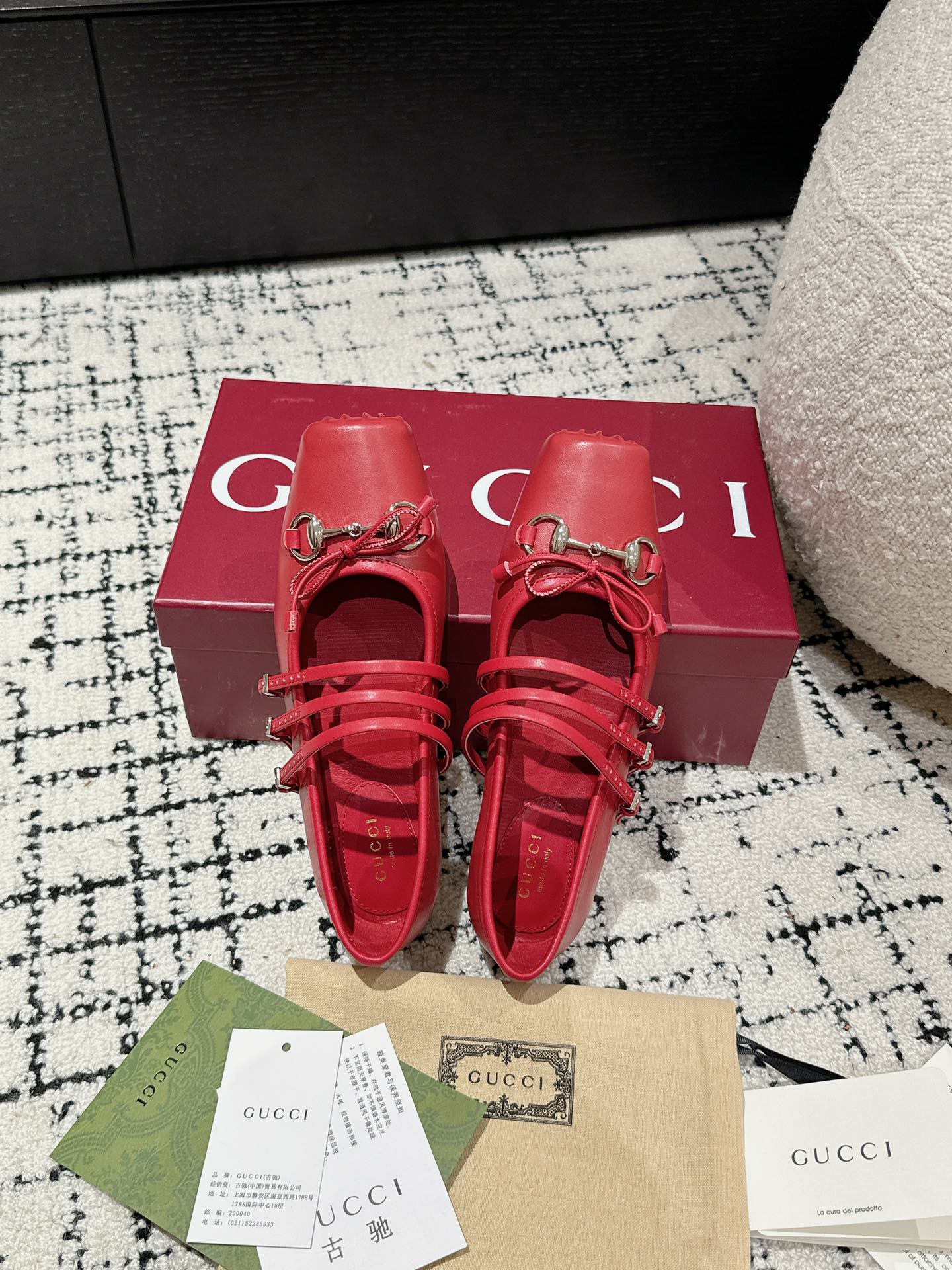 GUCCI MARY JANE FLAT IN CRIMSON RED CALFSKIN
