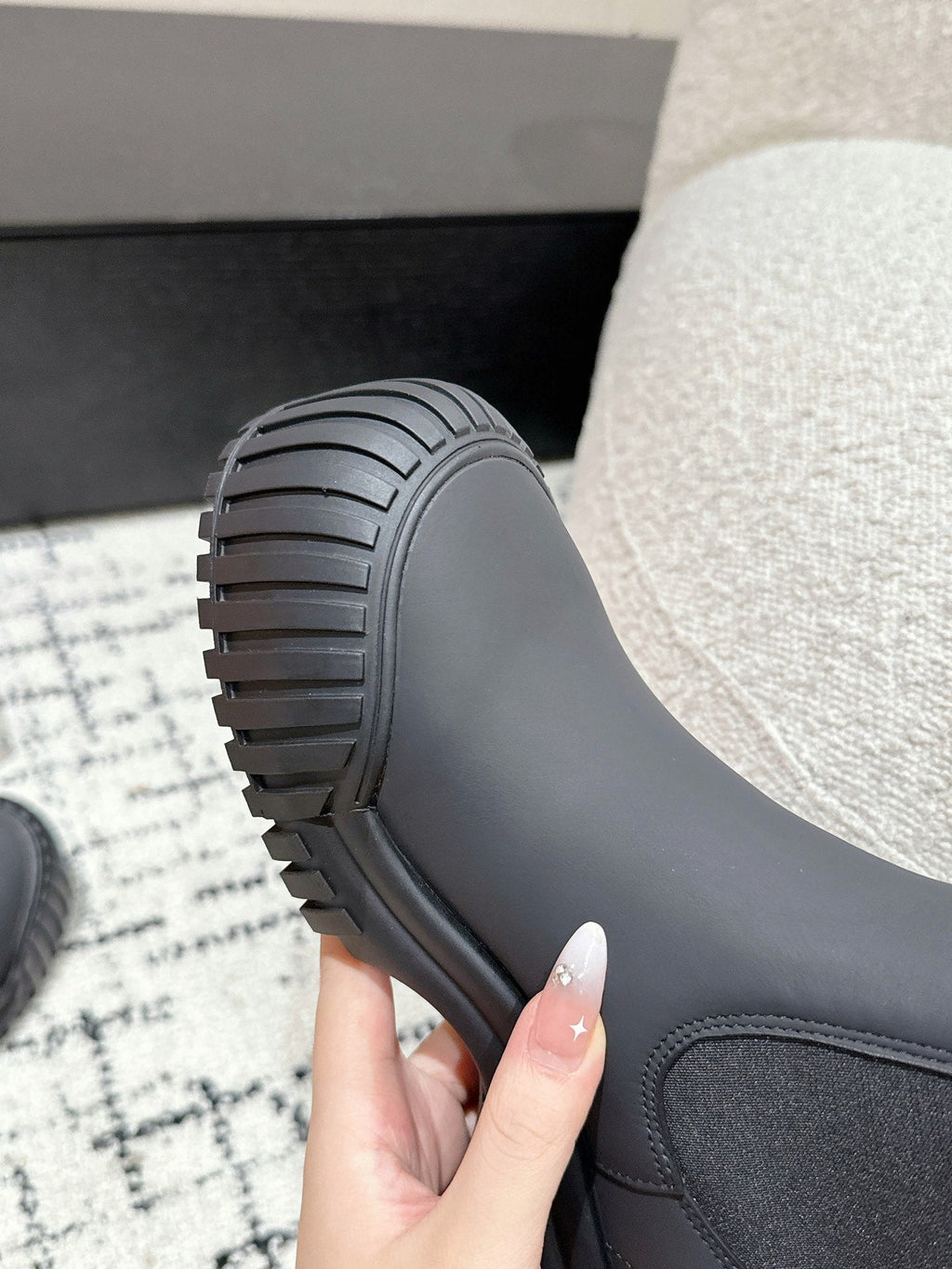 LOUIS VUITTON RUBY BOOTS IN BLACK CALFSKIN
