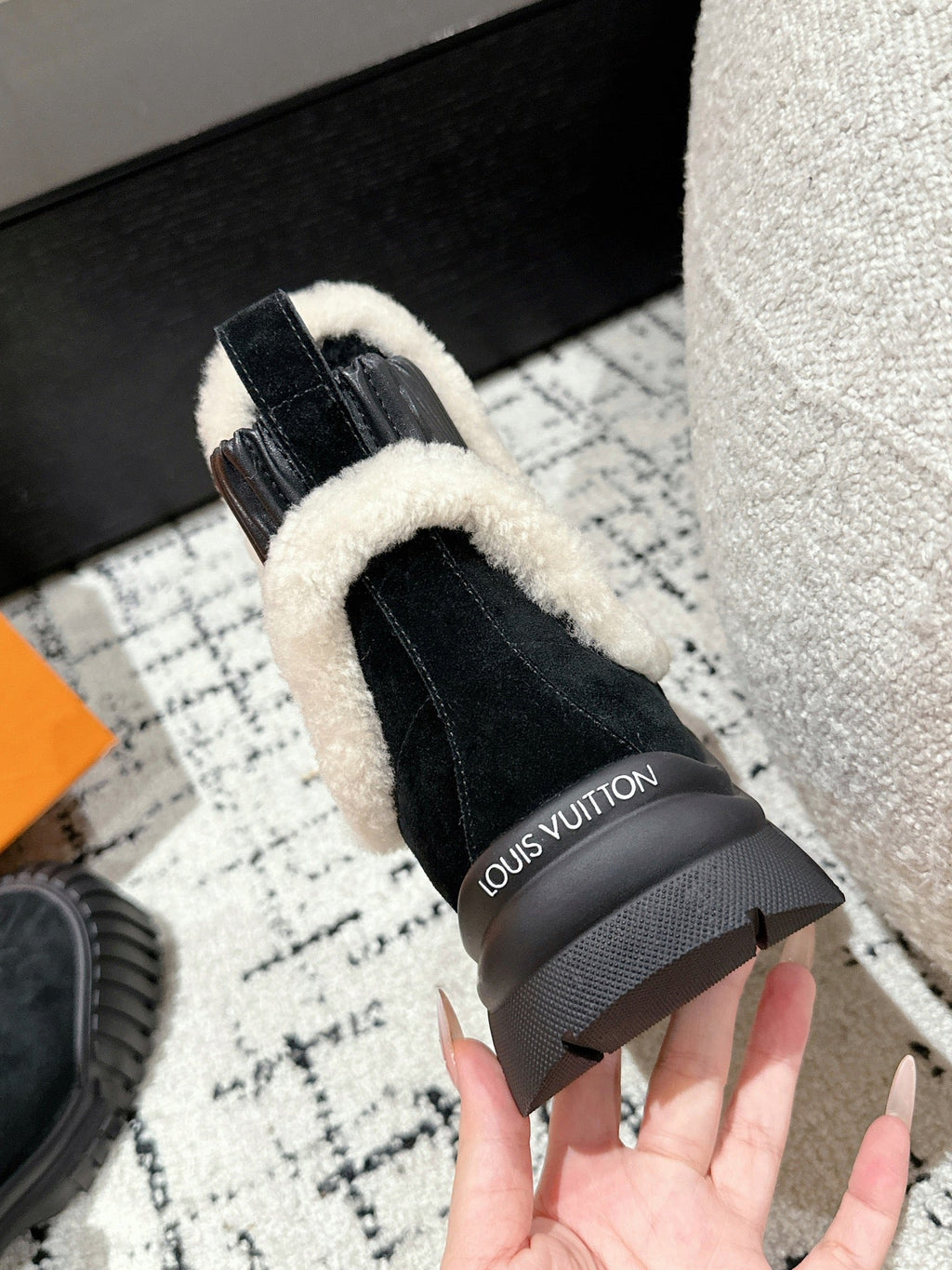 LOUIS VUITTON RUBY FLAT ANKLE BOOT IN BLACK SUEDE WITH WHITE SHEARLING