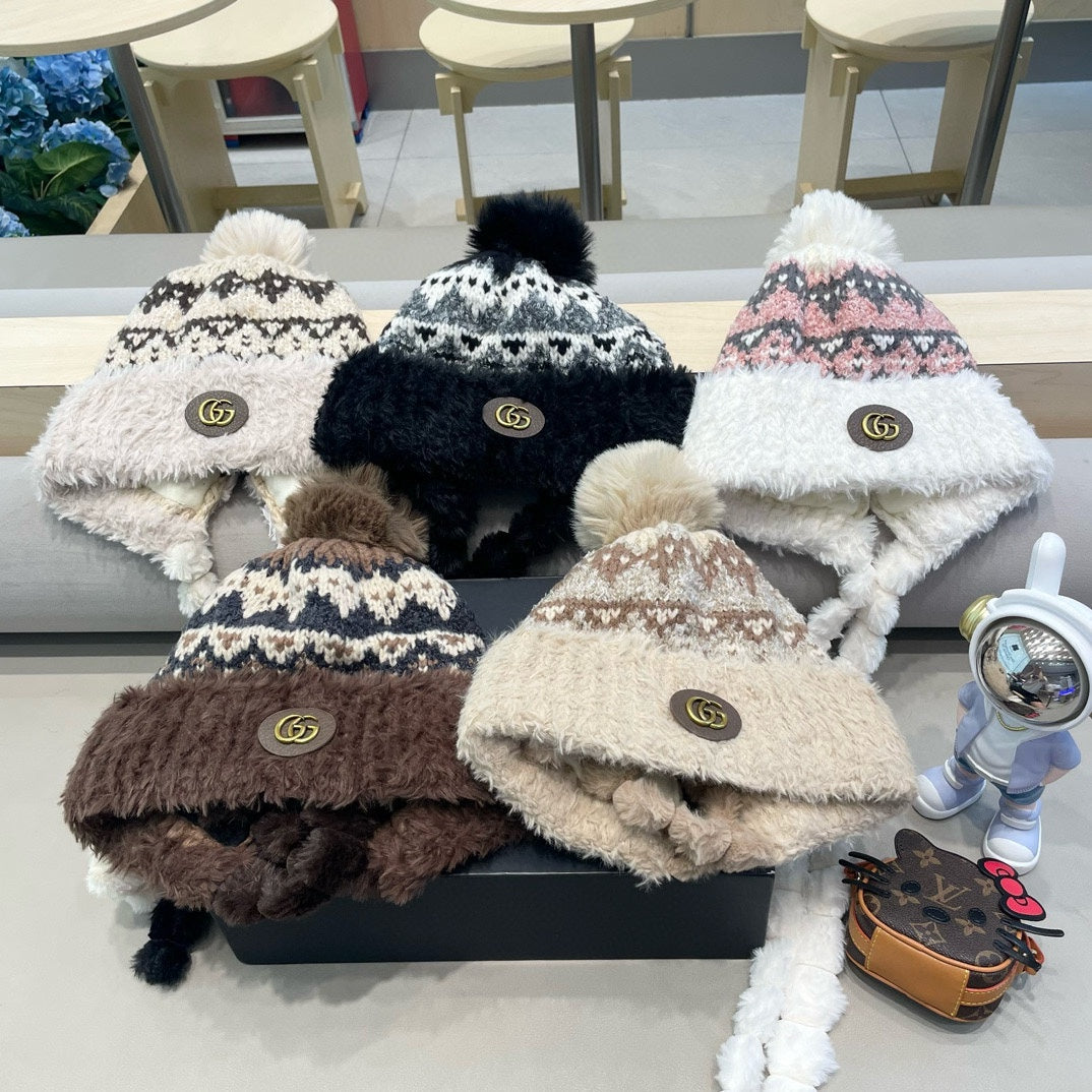 GUCCI BEANIE HAT IN COLORFUL WOOL 400958