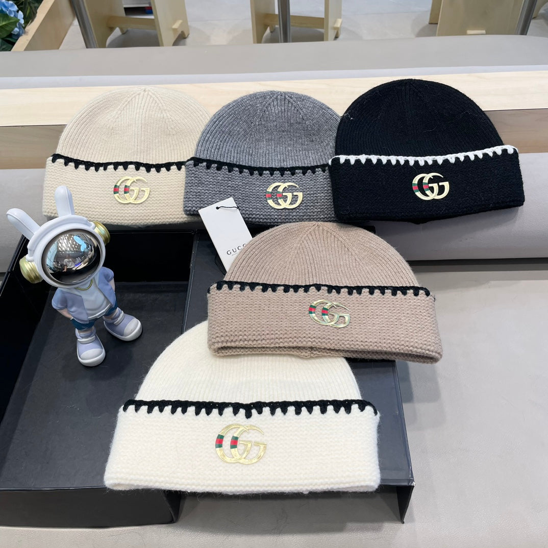 GUCCI BEANIE HAT IN BEIGE WOOL 416415