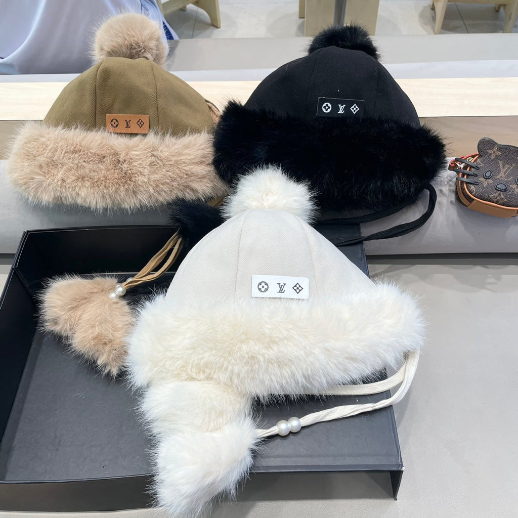 LOUIS VUITTON BEANIE HAT IN WHITE WOOL AND COTTON 419746