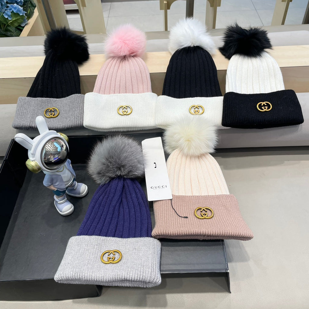 GUCCI BEANIE HAT IN NAVY BLUE MIX LIGHT GRAY WOOL AND FOX FUR 422501