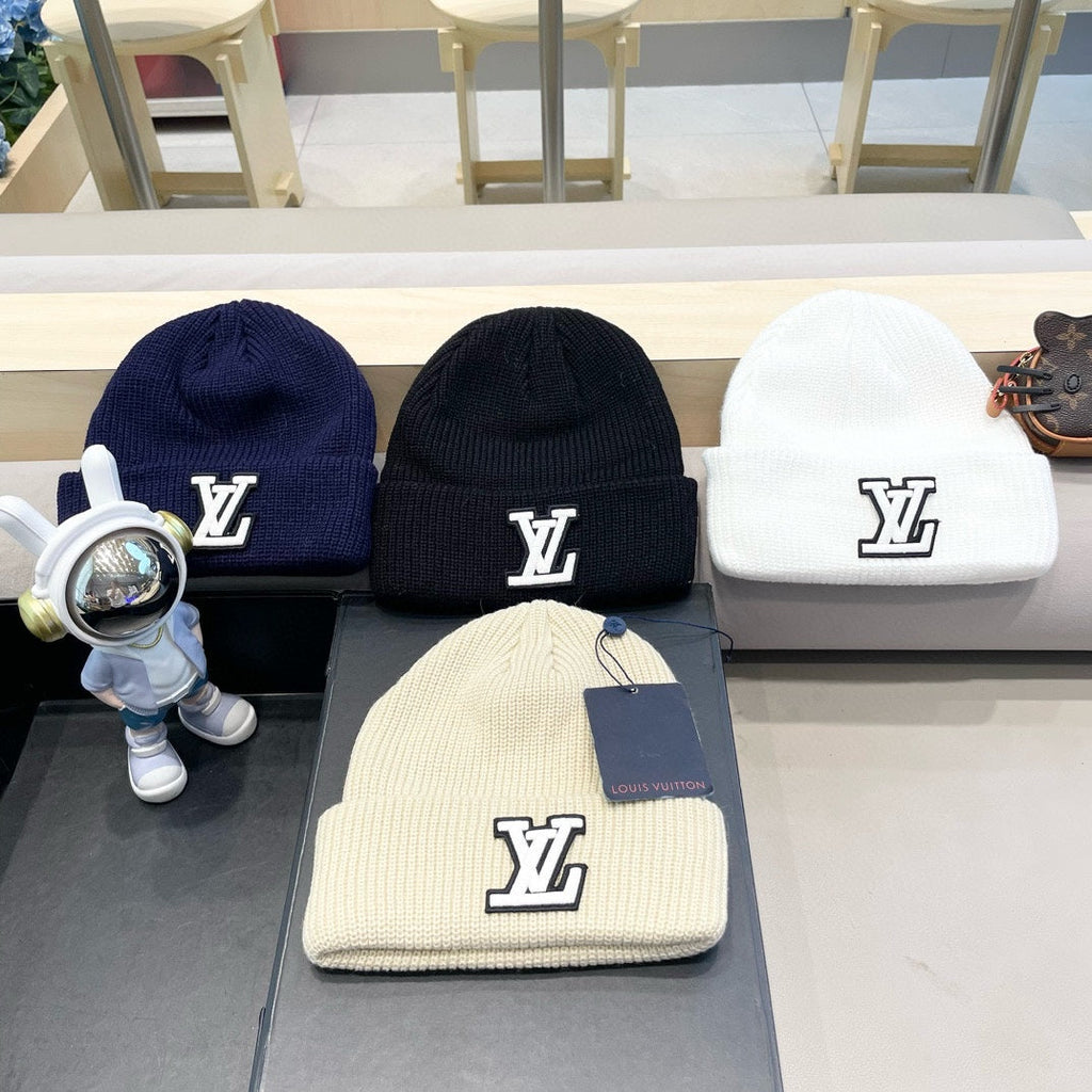 LOUIS VUITTON BEANIE HAT IN BLACK WOOL 435027