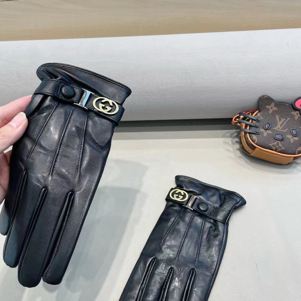 GUCCI TOUCHSCREEN GLOVES IN BLACK LAMBSKIN 454568