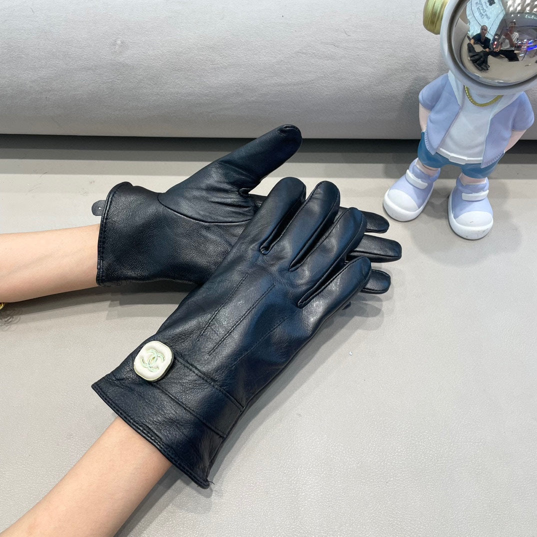 CHANEL GLOVES IN BLACK LAMBSKIN 463791