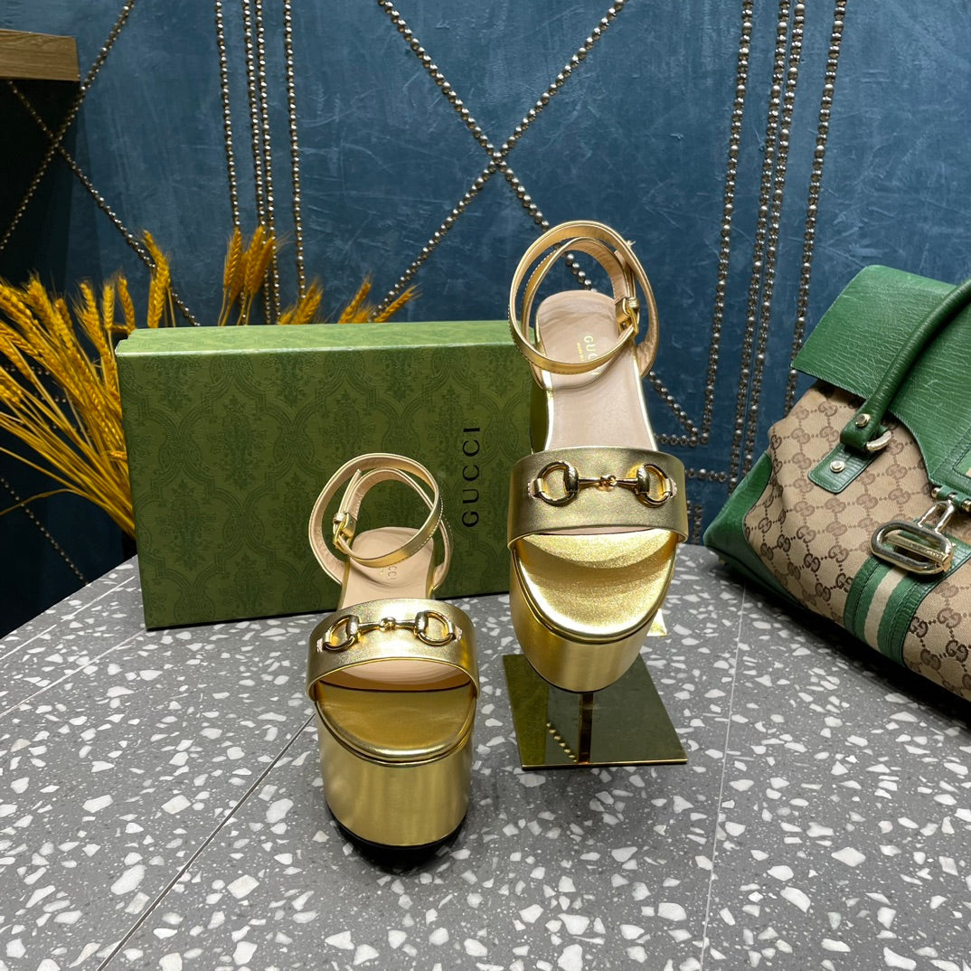 GUCCI HORSEBIT PLATFORM SANDAL METALLIC GOLD CALFSKIN