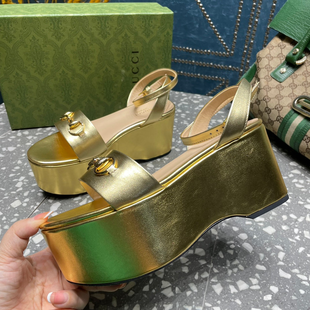 GUCCI HORSEBIT PLATFORM SANDAL METALLIC GOLD CALFSKIN