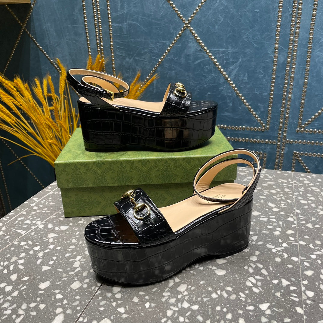 GUCCI HORSEBIT FLATFORM SANDAL GLOSSY BLACK CALFSKIN