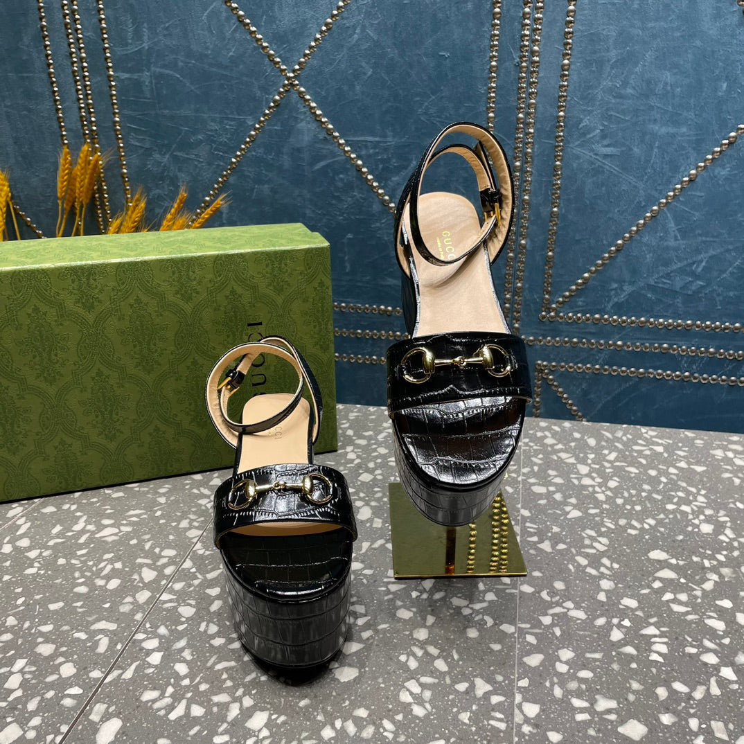 GUCCI HORSEBIT FLATFORM SANDAL GLOSSY BLACK CALFSKIN