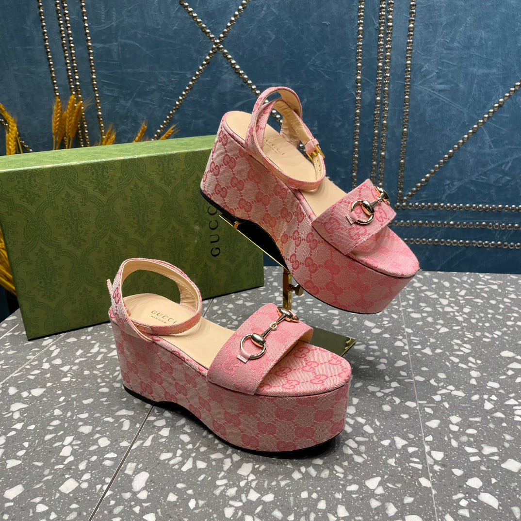 GUCCI HORSEBIT FLATFORM SANDAL LIGHT PINK CALFSKIN