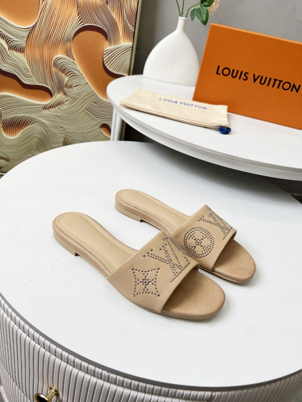 LOUIS VUITTON FLAT SLIDE IN BISQUE BEIGE LAMBSKIN WITH RHINSTONES