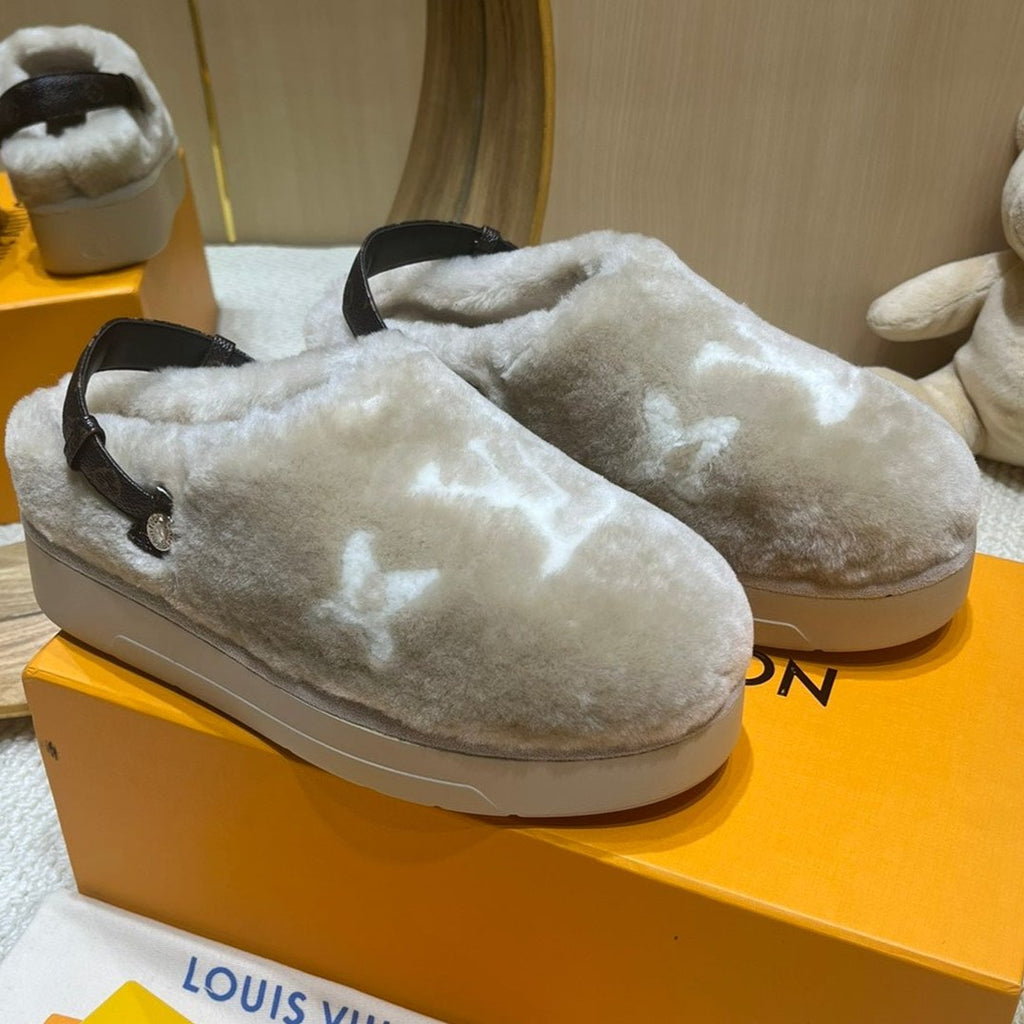 LOUIS VUITTON ASPEN COMFORT CLOG IN KHAKI BEIGE MIX WHITE FLEECE