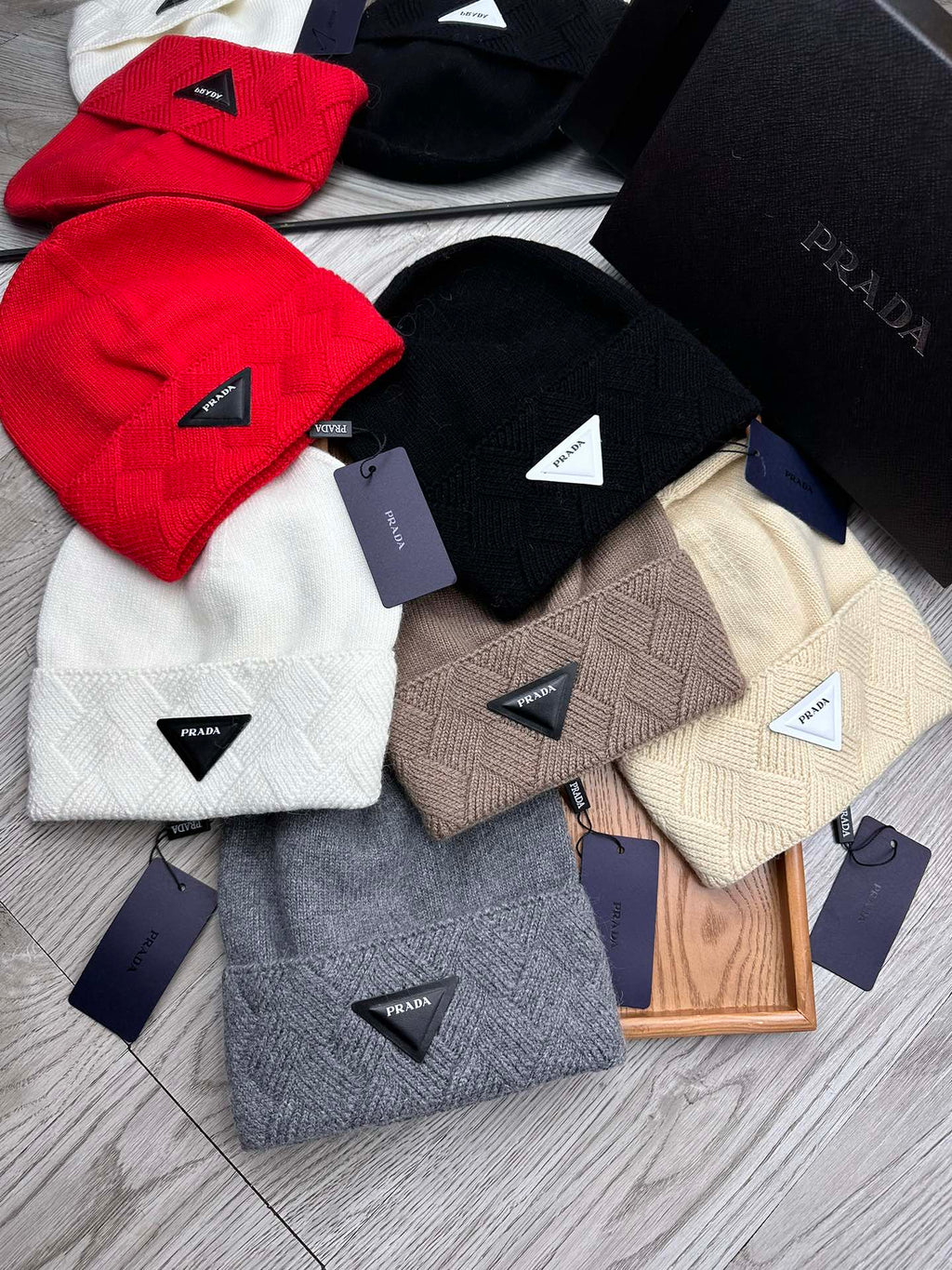 PRADA BEANIE HAT IN BLACK WOOL AND RABBIT FUR 342038