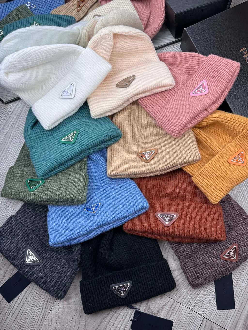PRADA BEANIE HAT IN TEAL GREEN WOOL 332392