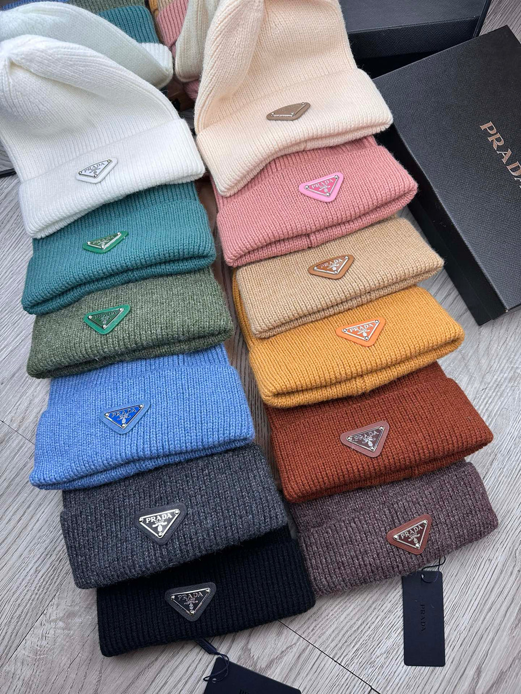 PRADA BEANIE HAT IN ROSE PINK WOOL 332401