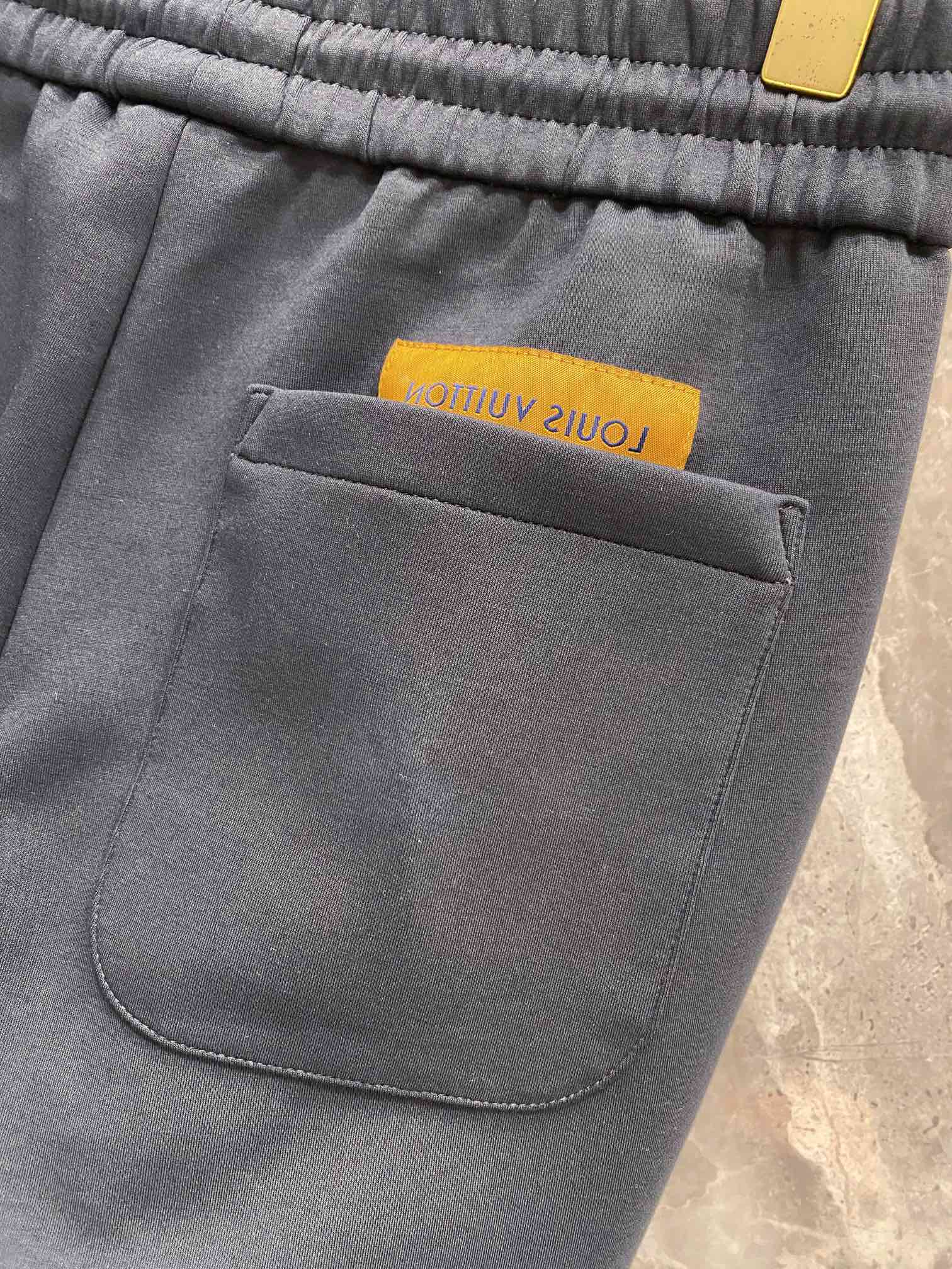 LOUIS VUITTON LV DARK GRAY TROUSERS 239478