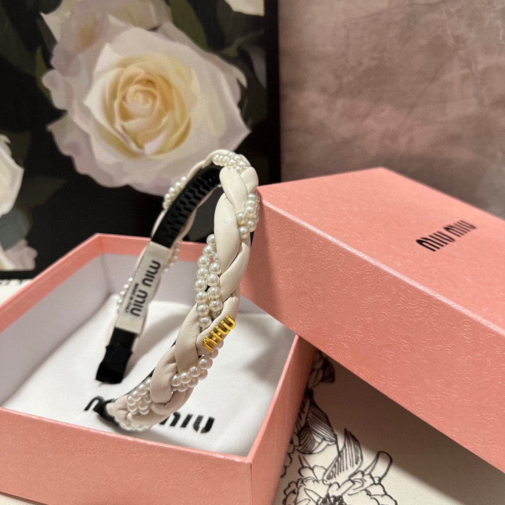 HEADBAND IN WHITE CALFSKIN MIX PEARL CHAIN 347681