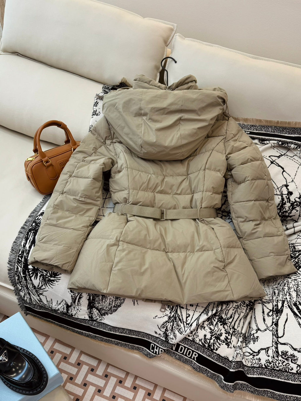 BURBERRY 25S MID-LENGTH DOWN COAT 170