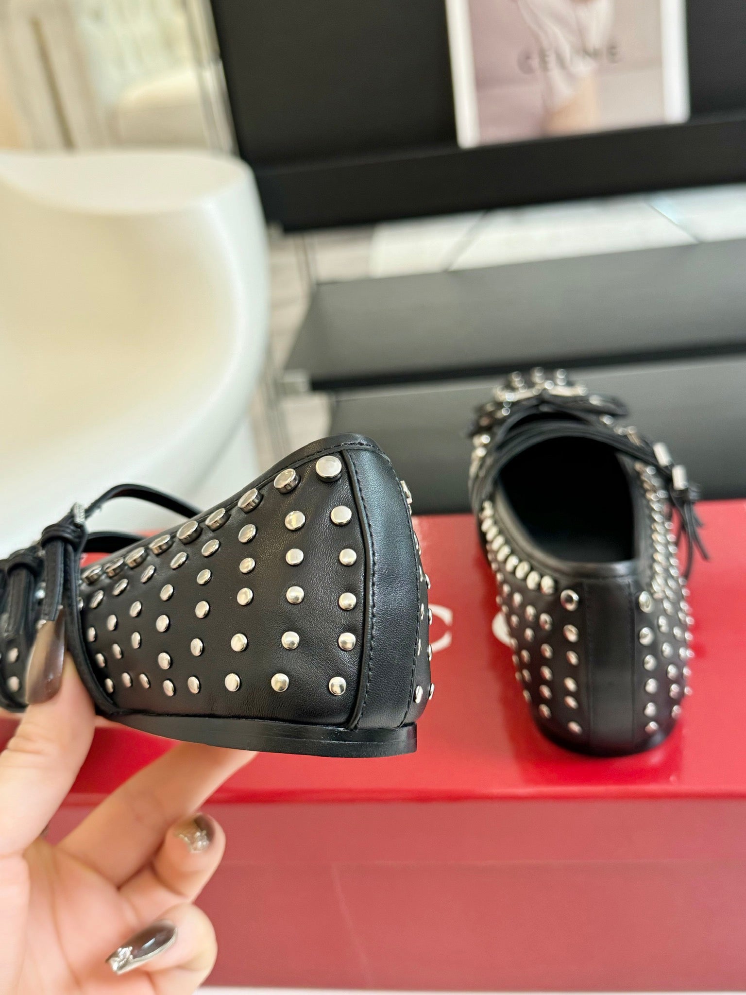 GUCCI RIVETS BALLET FLAT BLACK HORIZONTAL STRAPS LAMBSKIN
