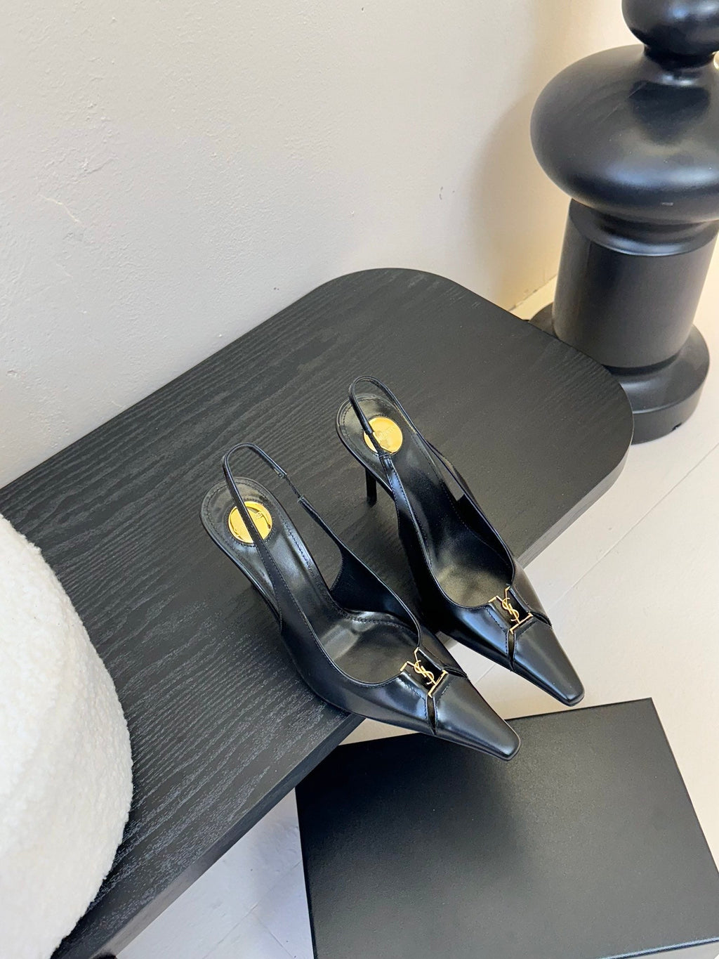 LOUIS VUITTON BABYLONE BRETEUIL SLINGBACK 85 MM PUMPS IN BLACK SMOOTH LEATHER
