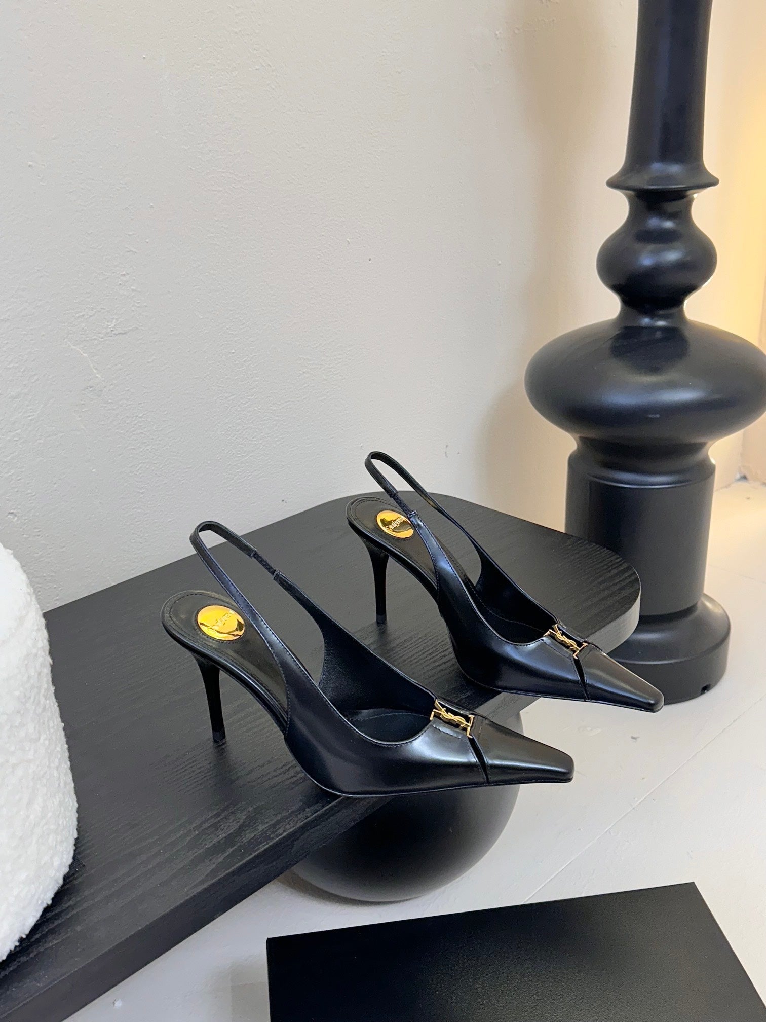 LOUIS VUITTON BABYLONE BRETEUIL SLINGBACK 85 MM PUMPS IN BLACK SMOOTH LEATHER