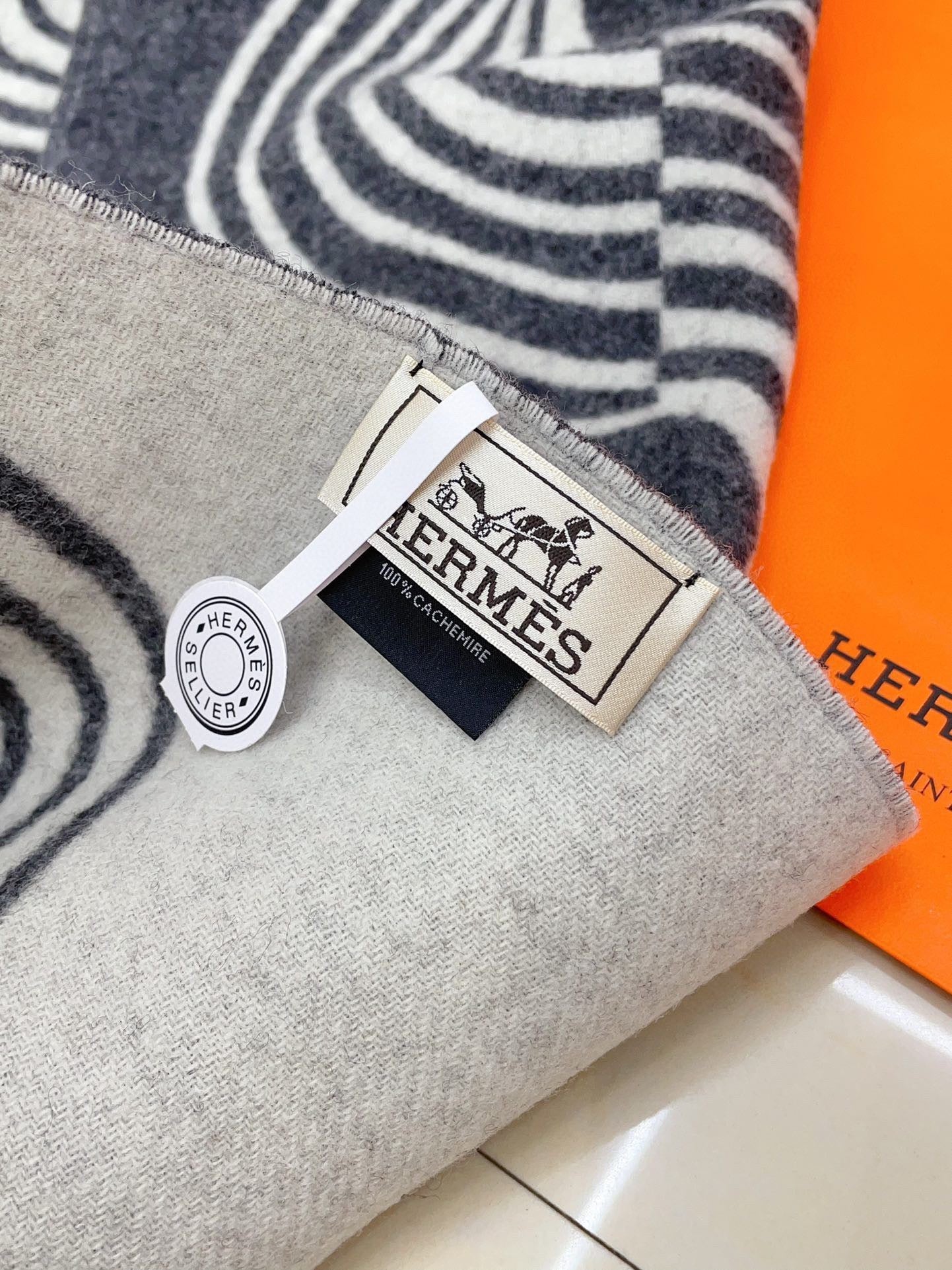 HERMES SCARF 180 CM IN SHARK GREY MIX WHITE CASERE