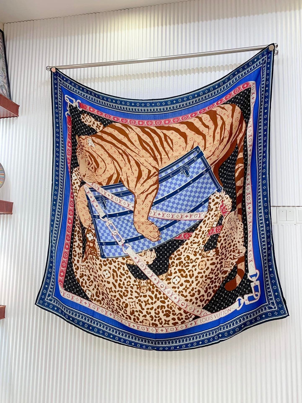LOUIS VUITTON FELINE DUO 140 CM SQUARE SILK SCARF COLORFUL 398282