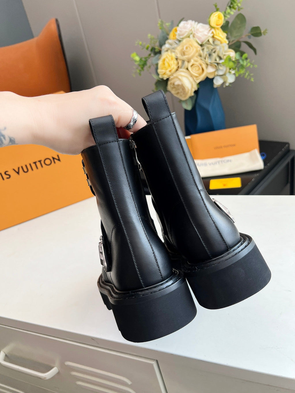 LOUIS VUITTON LV WOMEN'S BEAUBOURG ANKLE BOOT IN BLACK CALFSKIN