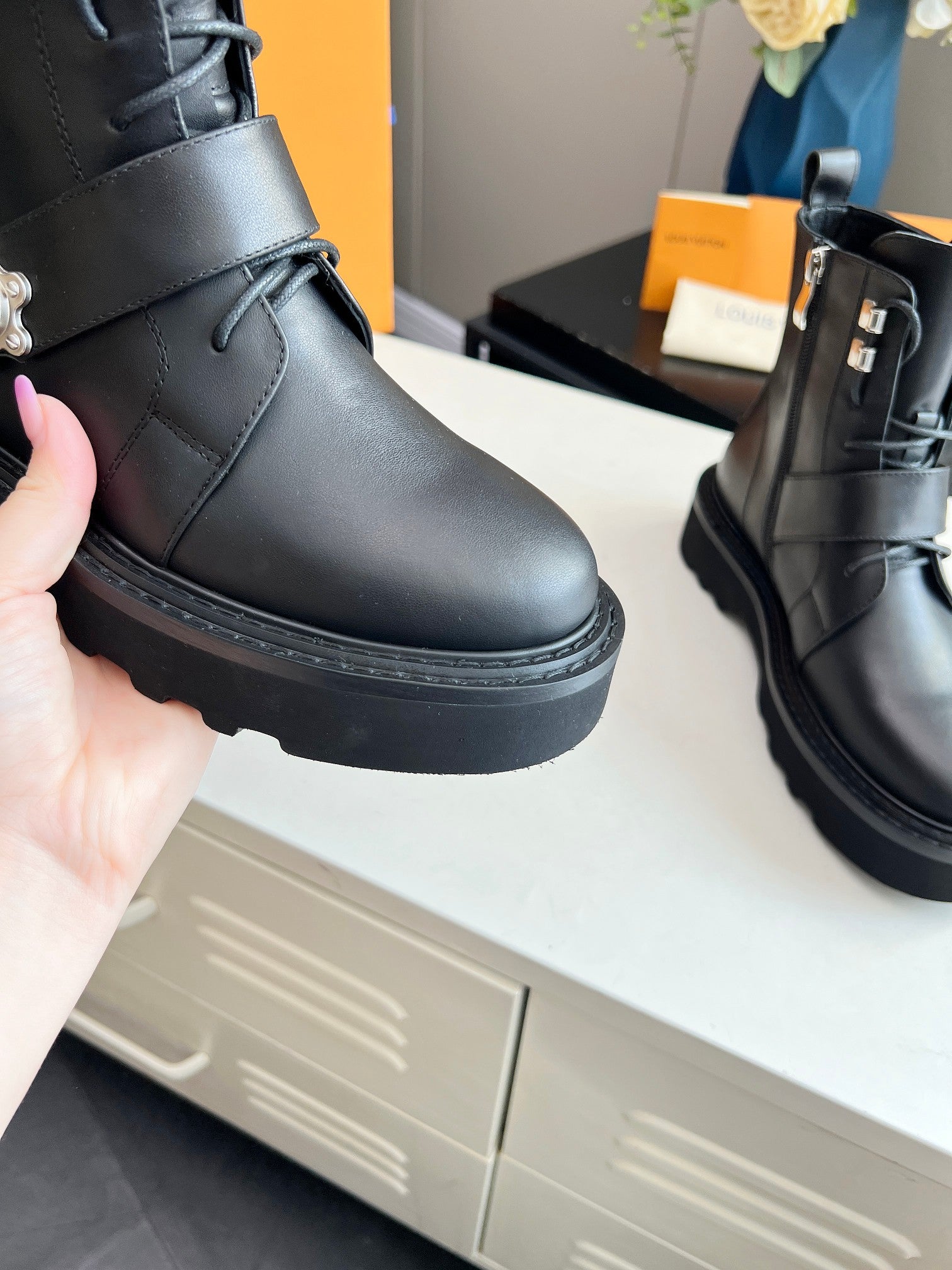 LOUIS VUITTON LV WOMEN'S BEAUBOURG ANKLE BOOT IN BLACK CALFSKIN