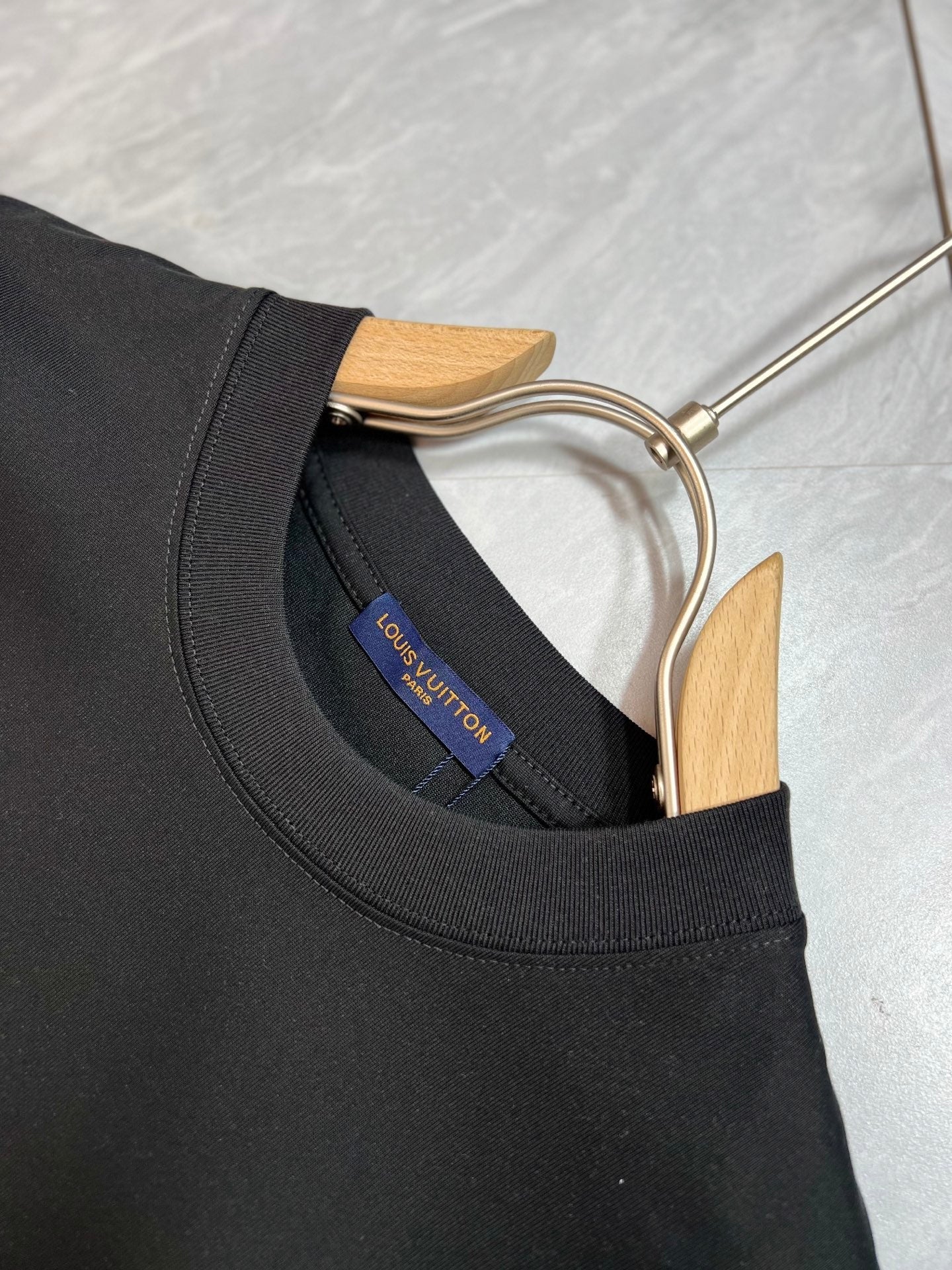 LOUIS VUITTON LV T-SHIRT IN BLACK PURE COTTON 238922