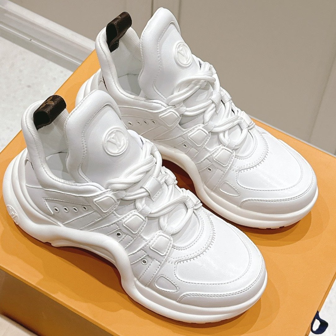 LOUIS VUITTON LV BARRACUDA SNEAKER IN WHITE CALFSKIN