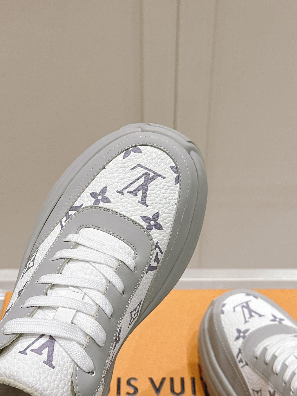 LOUIS VUITTON RUN AWAY SNEAKER IN DOVE GRAY MIX WHITE CALFSKIN