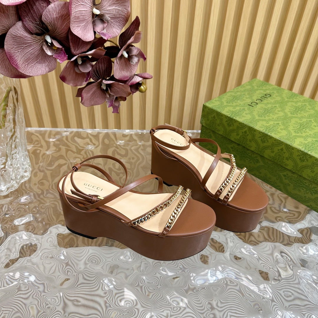 GUCCI PLATFORM SANDAL CARAMEL CALFSKIN WITH CHAINS