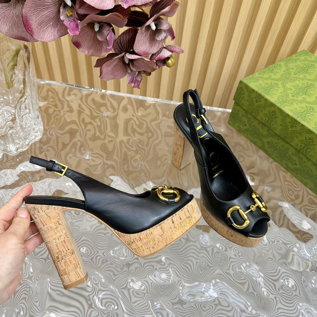 GUCCI SANDAL WITH PLATFORM AND CLAMP BLACK LAMBSKIN