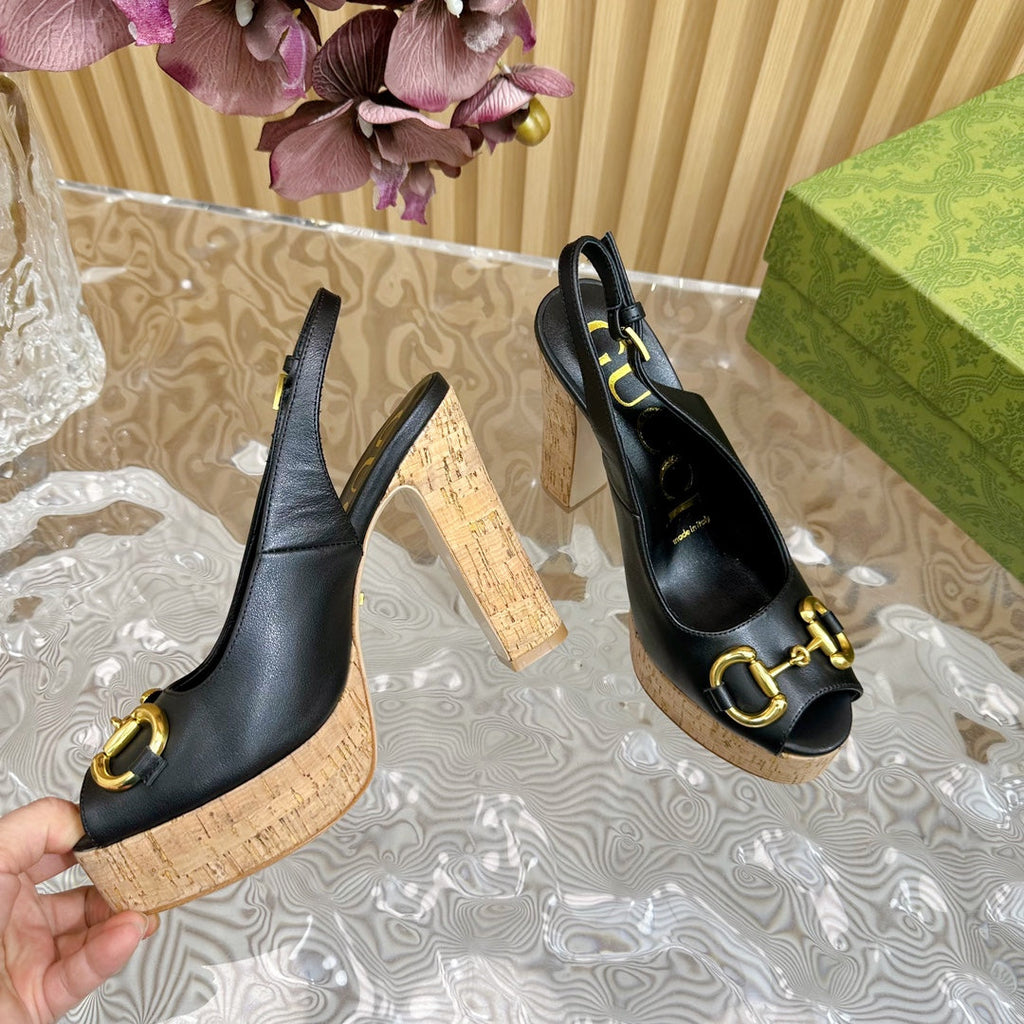 GUCCI SANDAL WITH PLATFORM AND CLAMP BLACK LAMBSKIN