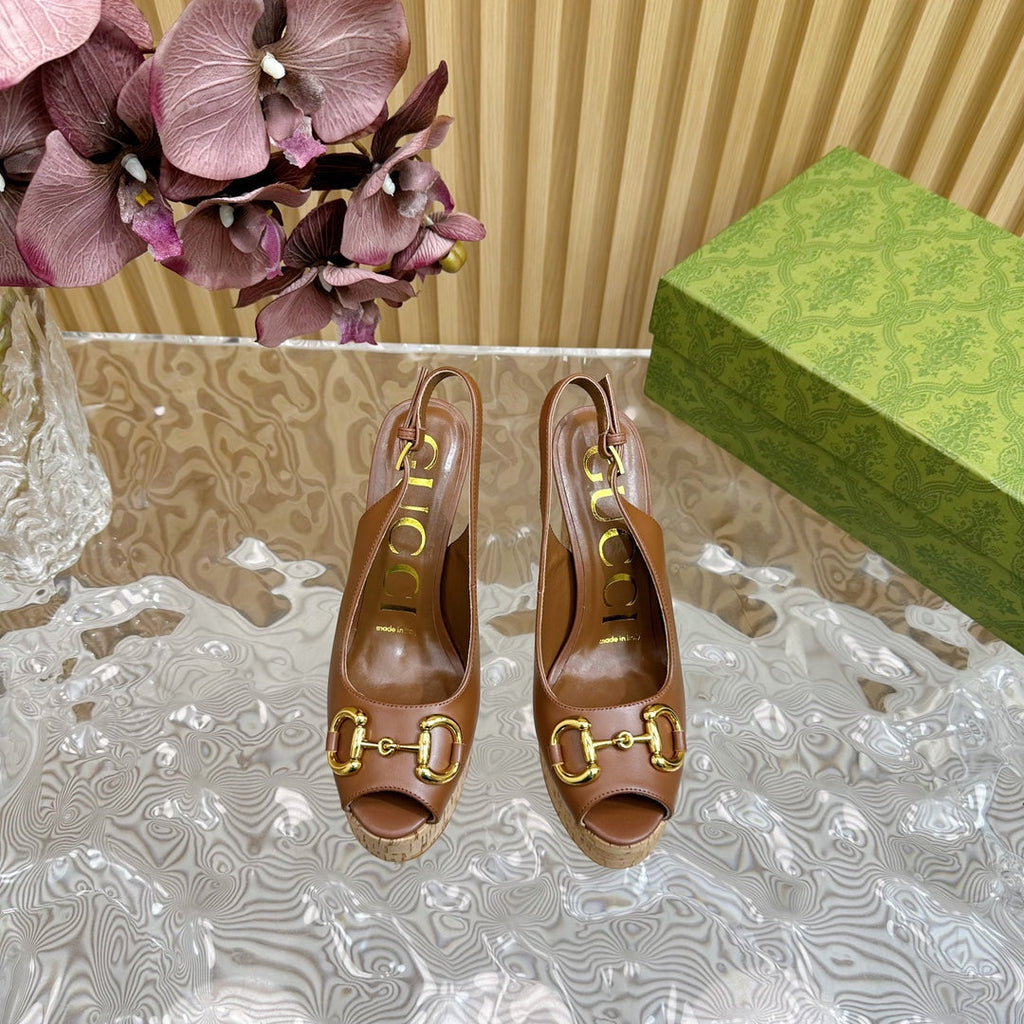 GUCCI SANDAL WITH PLATFORM AND CLAMP CARAMEL LAMBSKIN
