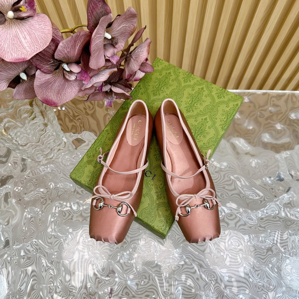 GUCCI BALLET FLAT IN CORAL PINK SILK WITH SILVER HARDWARE