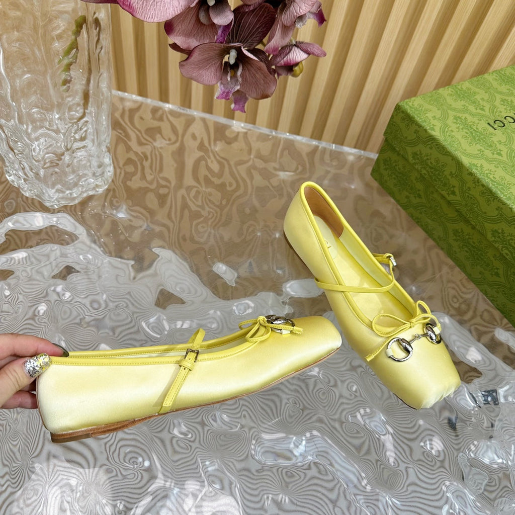 GUCCI BALLET FLAT IN LIGHT YELLOW SILK WITH SILVER HARDWARE