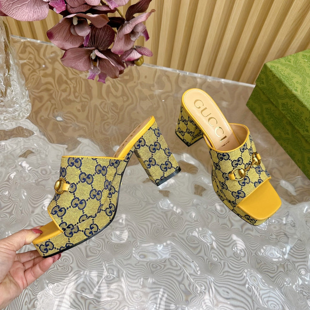 GUCCI HORSEBIT SLIDE SANDAL IN TUSCANY YELLOW MONOGRAM CANVAS AND SHEEPSKIN LINING