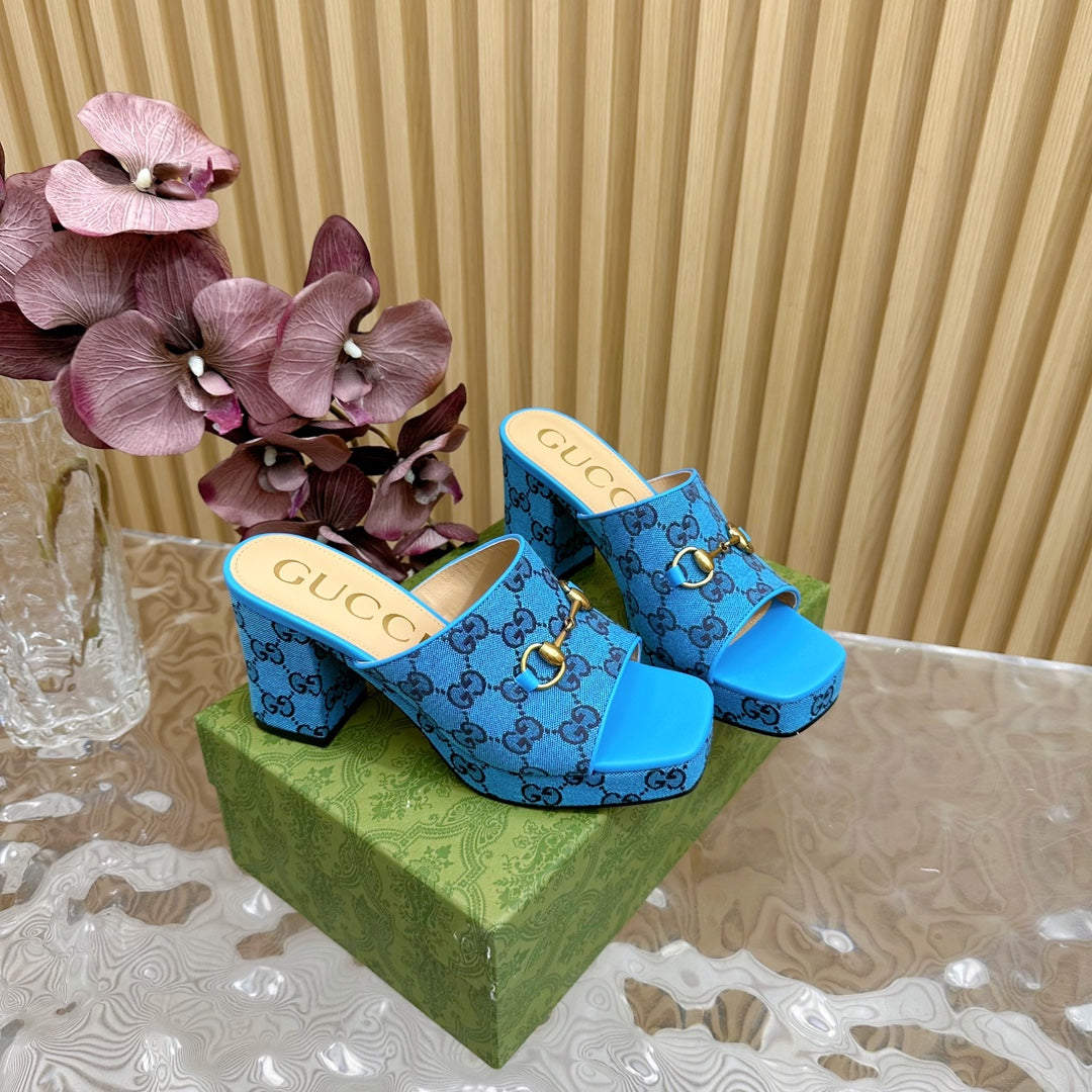 GUCCI HORSEBIT SLIDE SANDAL IN AZURE BLUE MONOGRAM CANVAS AND SHEEPSKIN LINING