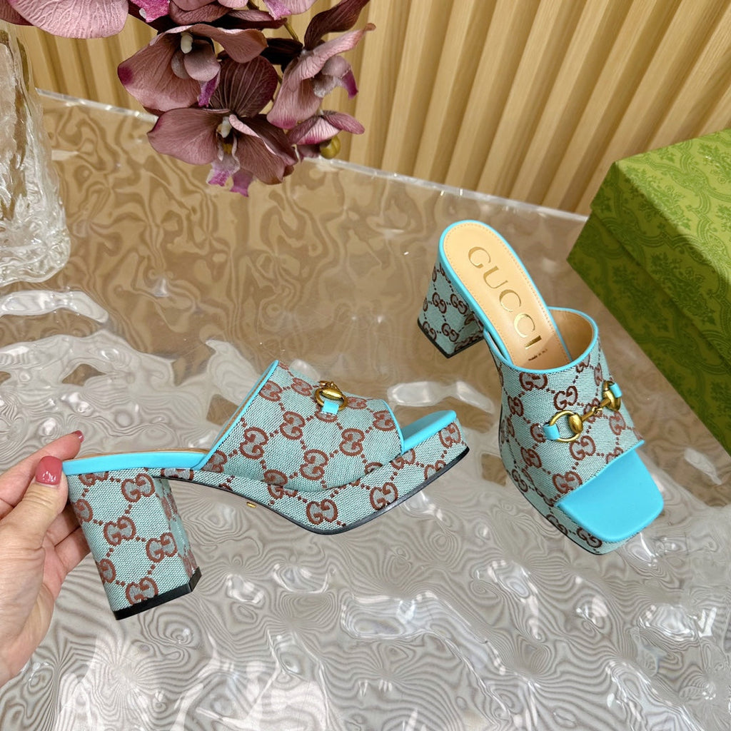 GUCCI HORSEBIT SLIDE SANDAL IN SKY BLUE MONOGRAM CANVAS AND SHEEPSKIN LINING