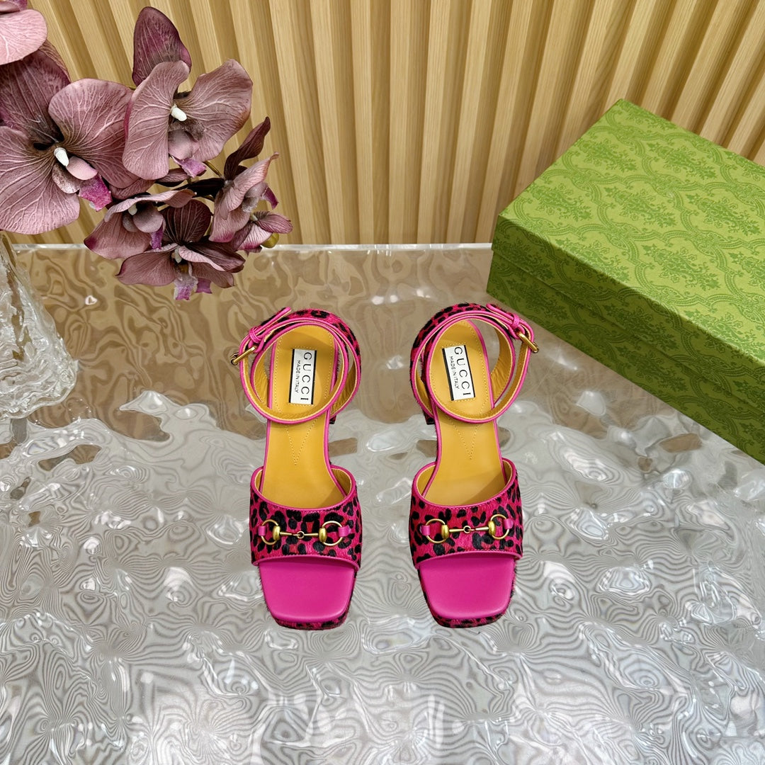 GUCCI HORSEBIT HIGH-HEEL SANDAL WITH LEOPARD PRINT IN MAGENTA PINK VELVET AND CALFSKIN LINING